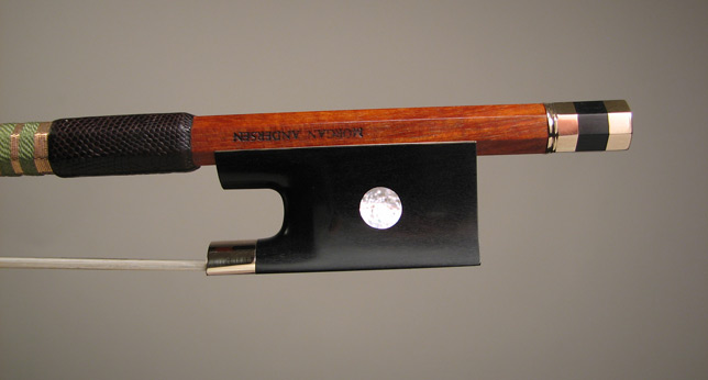 Gold Violin Bow - frog